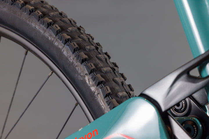 Bicicleta Forestal Siryon Neon – Riders Boutique Barcelona
